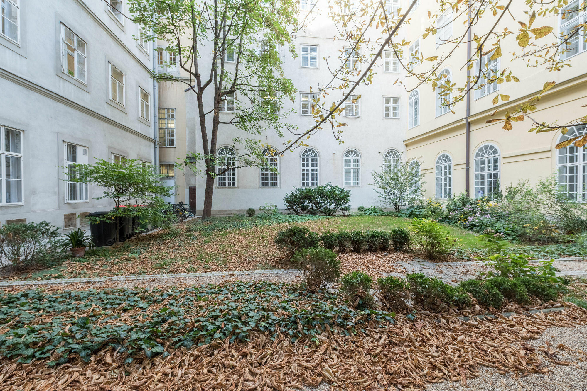 Benediktushaus Im Schottenstift Vienna Exterior photo